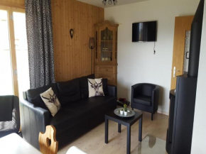 Pleasing apartment with patio in hills